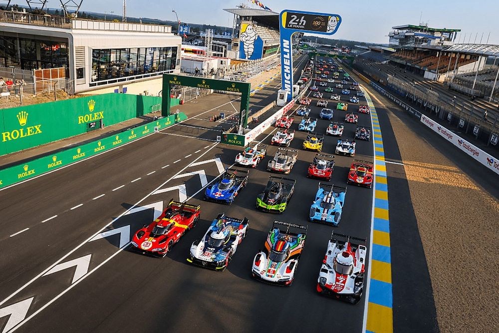 24 Hours Of Le Mans: A Special Start With Roger Federer 24 Hours Of Le Mans: A Special Start With Roger Federer