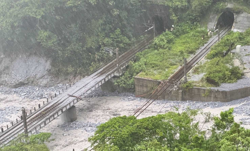 強降雨致北迴線中斷:台鐵5/19列車疏運應變措施 強降雨致北迴線中斷:台鐵5/19列車疏運應變措施