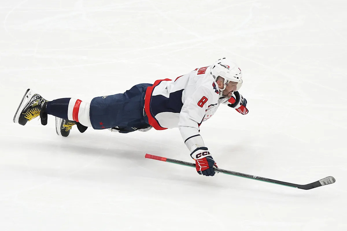 894 Goals: Ovechkin Equals Gretzky's NHL Record 894 Goals: Ovechkin Equals Gretzky's NHL Record