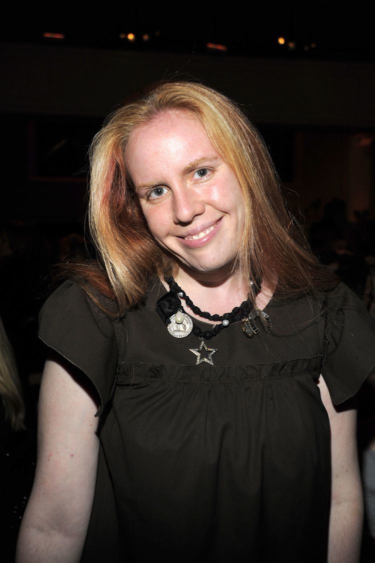 A Rapid Review Of Molly Jong's Memoir: A Rapid Review Of Molly Jong's Memoir: