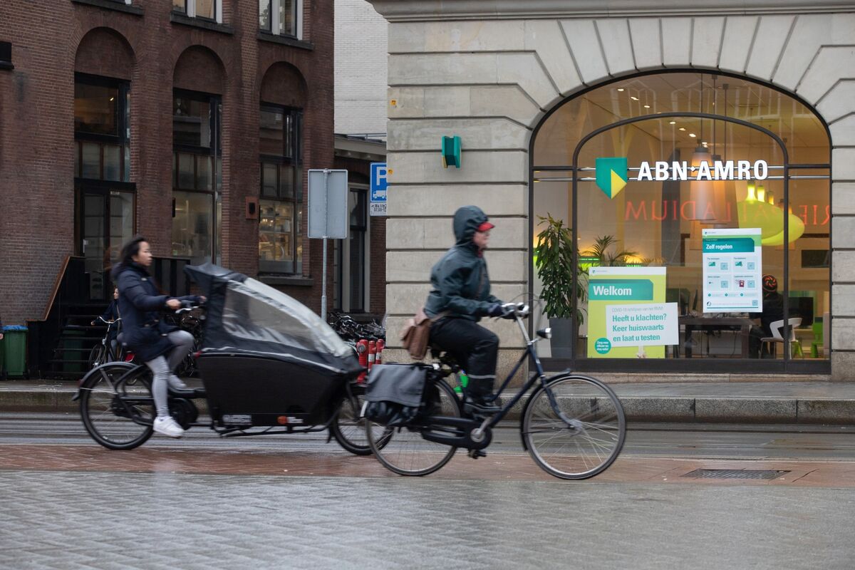 ABN Amro Bonus System Under Investigation By Dutch Regulator ABN Amro Bonus System Under Investigation By Dutch Regulator