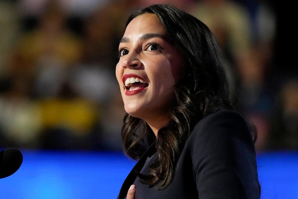 Alexandria Ocasio-Cortez Critiques Trump's Fox News Supporters Alexandria Ocasio-Cortez Critiques Trump's Fox News Supporters