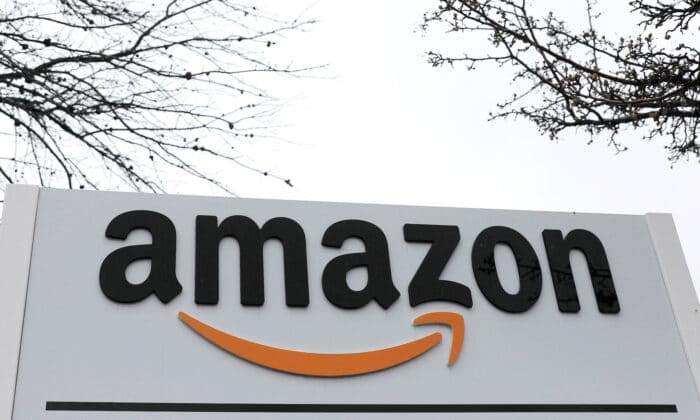 Amazon Workers' Union Challenges Warehouse Closures In Quebec Amazon Workers' Union Challenges Warehouse Closures In Quebec