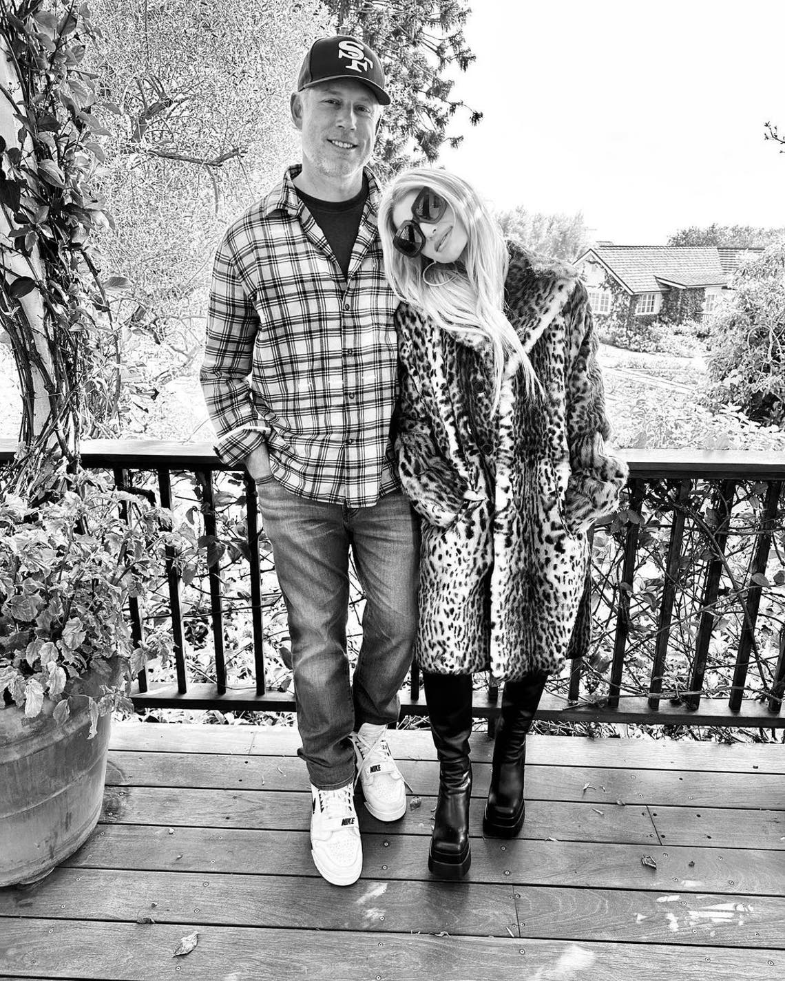 Are Jessica Simpson And Eric Johnson Back Together? New Photos Surface Are Jessica Simpson And Eric Johnson Back Together? New Photos Surface