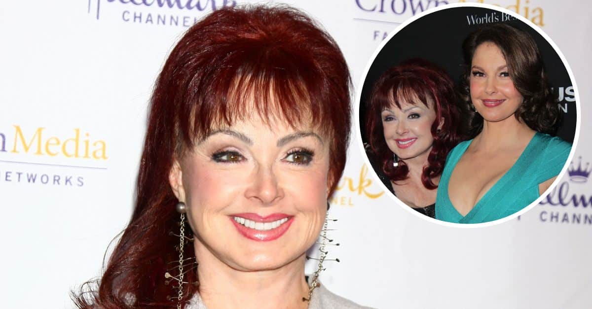 Ashley Judd Recalls Final Conversation With Mother Naomi Judd Ashley Judd Recalls Final Conversation With Mother Naomi Judd