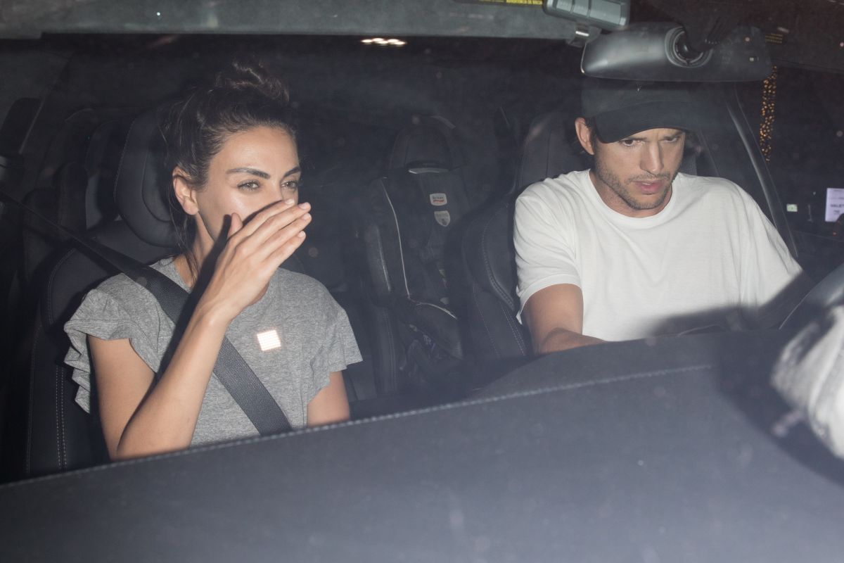Ashton Kutcher And Mila Kunis Spotted In Beverly Hills After Venice Film Shoot Ashton Kutcher And Mila Kunis Spotted In Beverly Hills After Venice Film Shoot