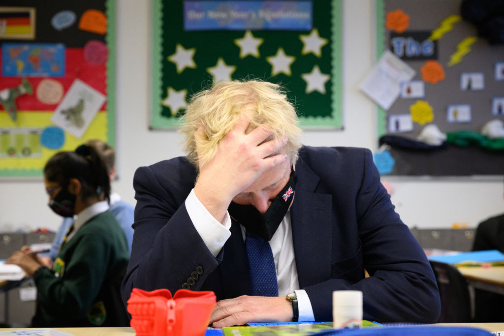 Ataque De Avestruz A Boris Johnson Durante Visita Familiar A Texas