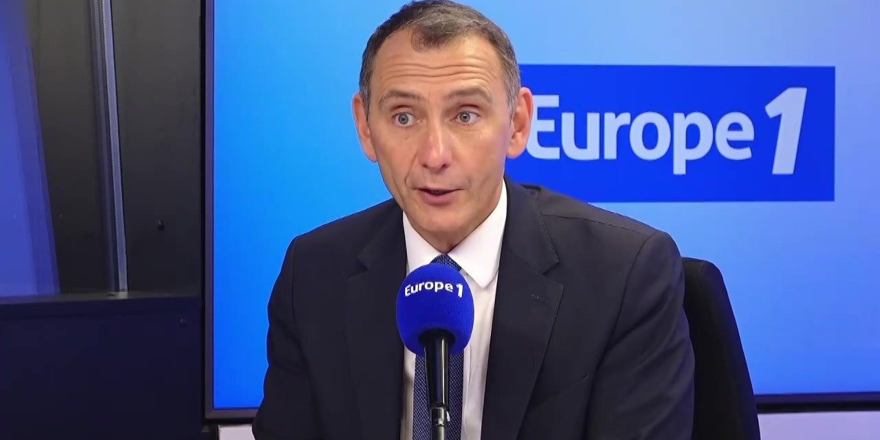 Aurélien Véron Et Laurent Jacobelli Sur Europe 1 Week-end