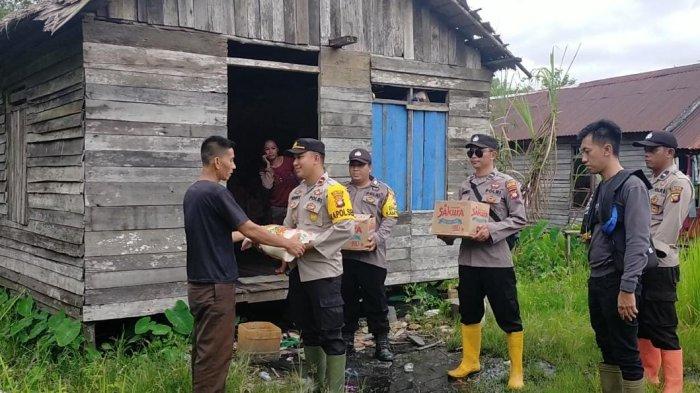 Batu Ampar Dilanda Banjir, Satu Warga Dilaporkan Tenggelam Batu Ampar Dilanda Banjir, Satu Warga Dilaporkan Tenggelam