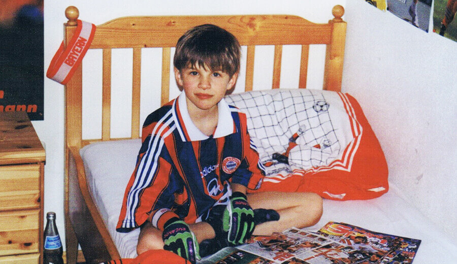 Bayern's Home Win Seals Championship: Thomas Müller's Final Allianz Arena Appearance Bayern's Home Win Seals Championship: Thomas Müller's Final Allianz Arena Appearance