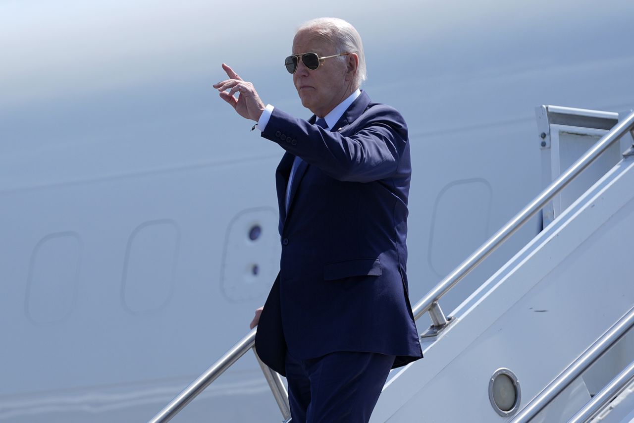 Biden Administration Criticized By DOT Secretary Amidst Newark Airport Air Traffic Control Issues Biden Administration Criticized By DOT Secretary Amidst Newark Airport Air Traffic Control Issues