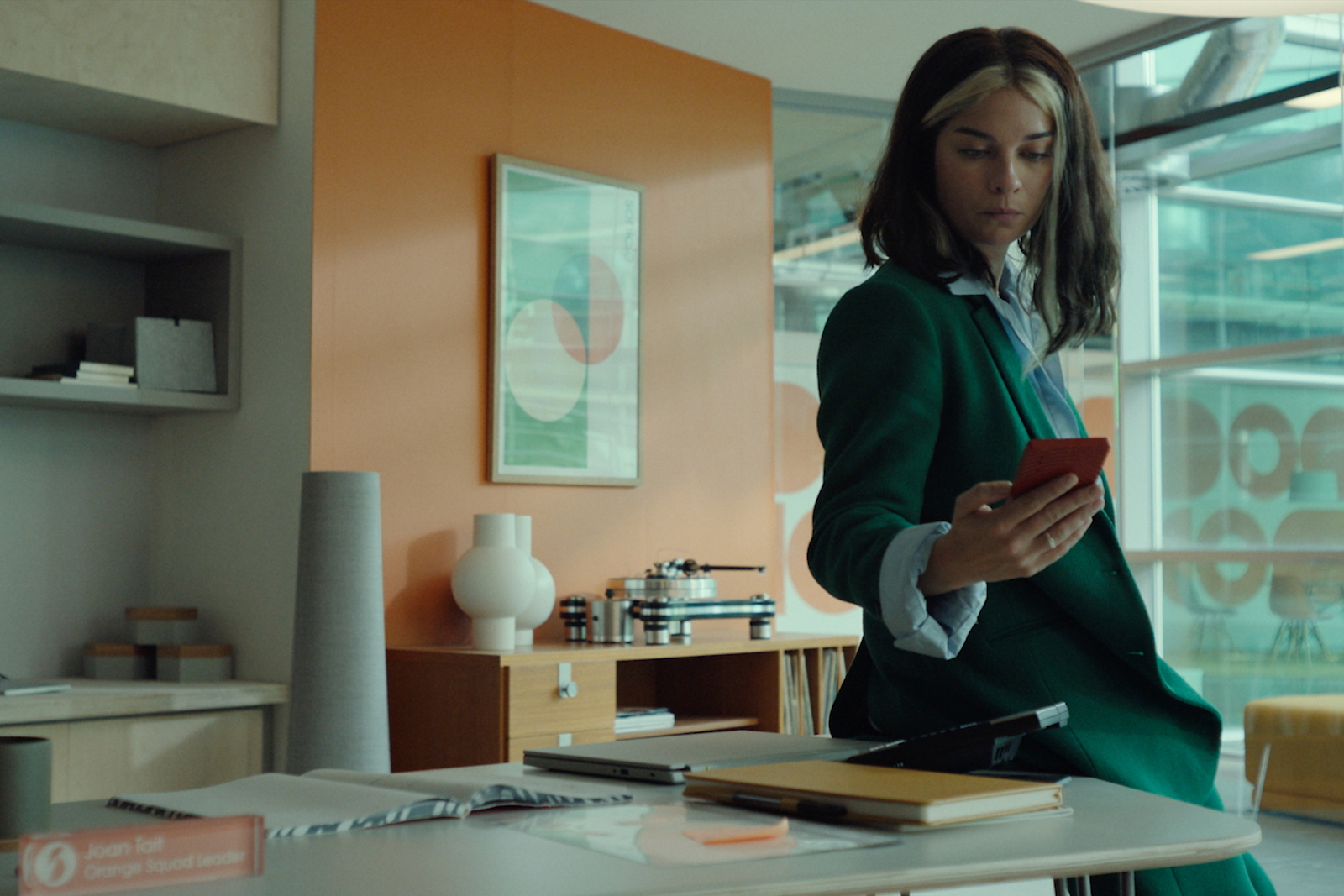 Black Mirror On Netflix: 5 Real-World Parallels To The Show's Visions Black Mirror On Netflix: 5 Real-World Parallels To The Show's Visions
