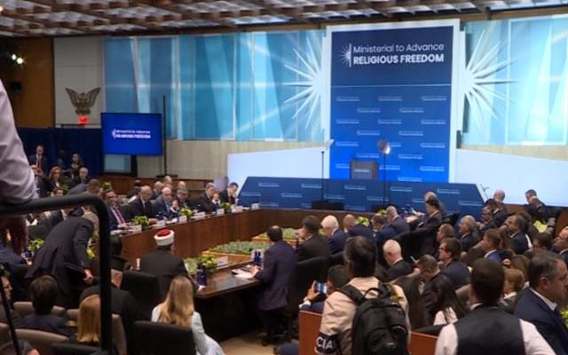 Борба Против Дискриминације Рома: Унија Рома Србије И Мариника Тепић Борба Против Дискриминације Рома: Унија Рома Србије И Мариника Тепић