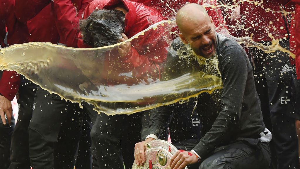Bundesliga Celebration: Bayern Munich's Home Win, Müller's Farewell Bundesliga Celebration: Bayern Munich's Home Win, Müller's Farewell