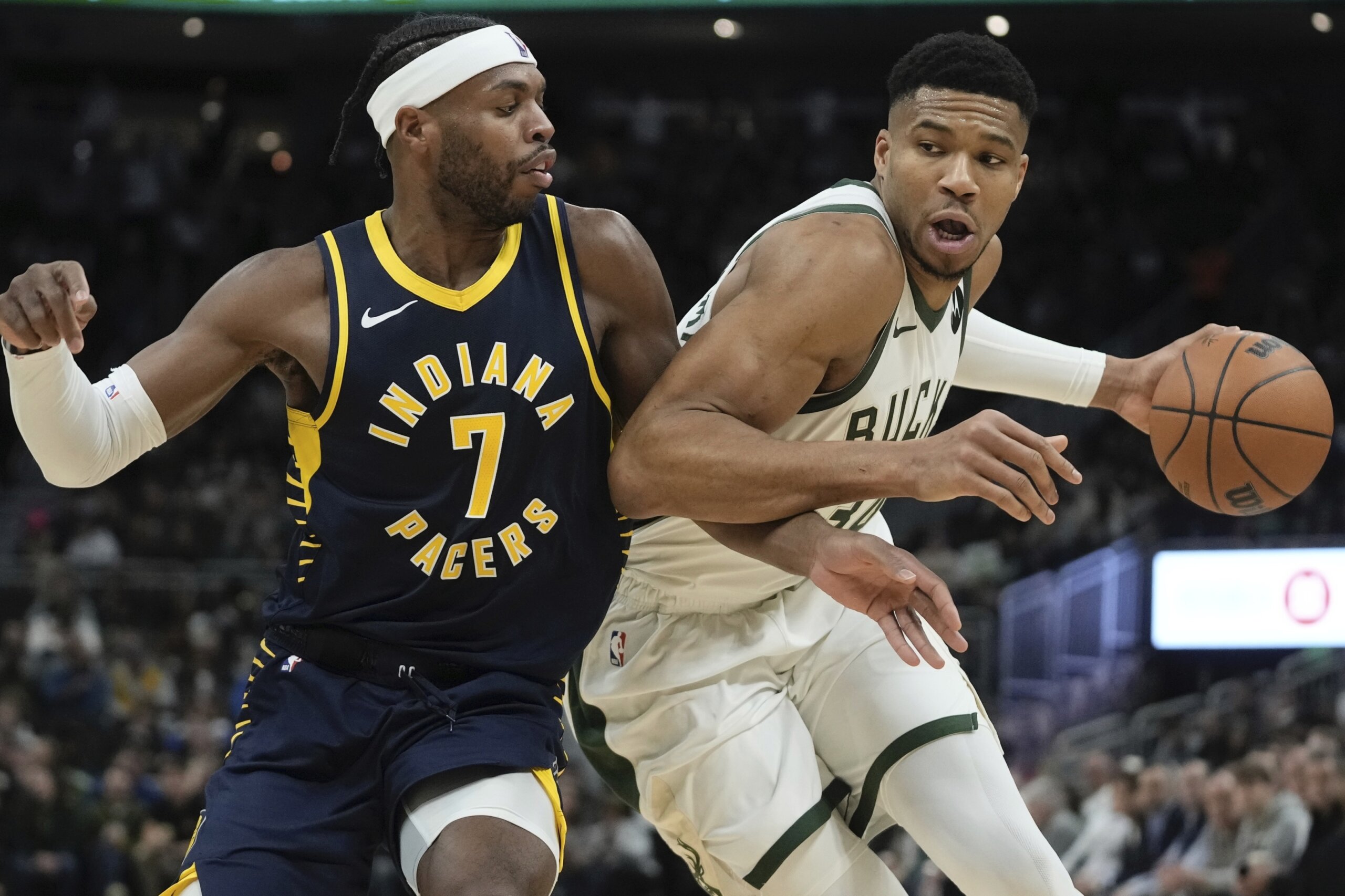 Cavaliers Beat Pacers 126-104: Mitchell's 43 Points Narrow Series Gap Cavaliers Beat Pacers 126-104: Mitchell's 43 Points Narrow Series Gap