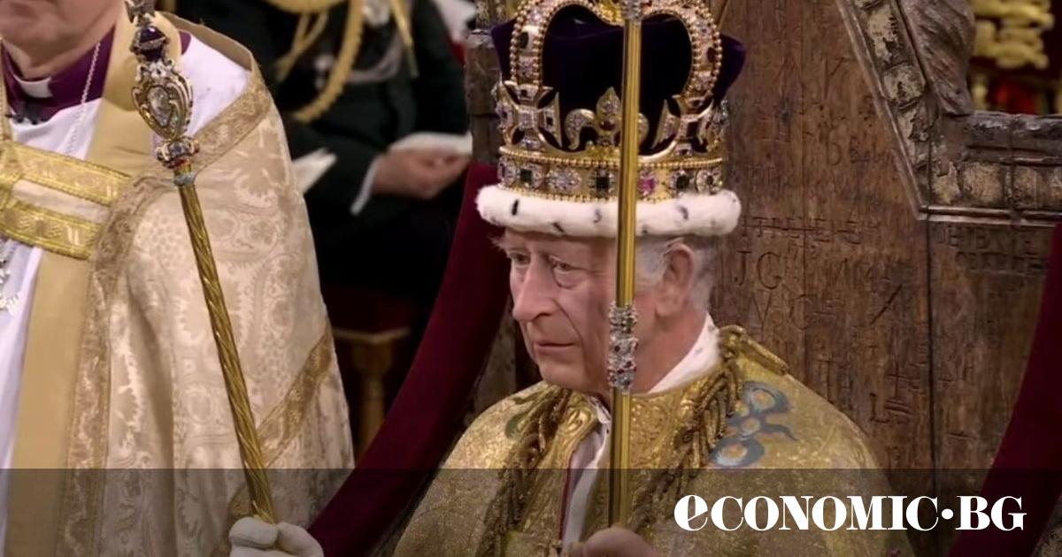 Чарльз III Возвел Стивена Фрая В Рыцарское Достоинство Чарльз III Возвел Стивена Фрая В Рыцарское Достоинство