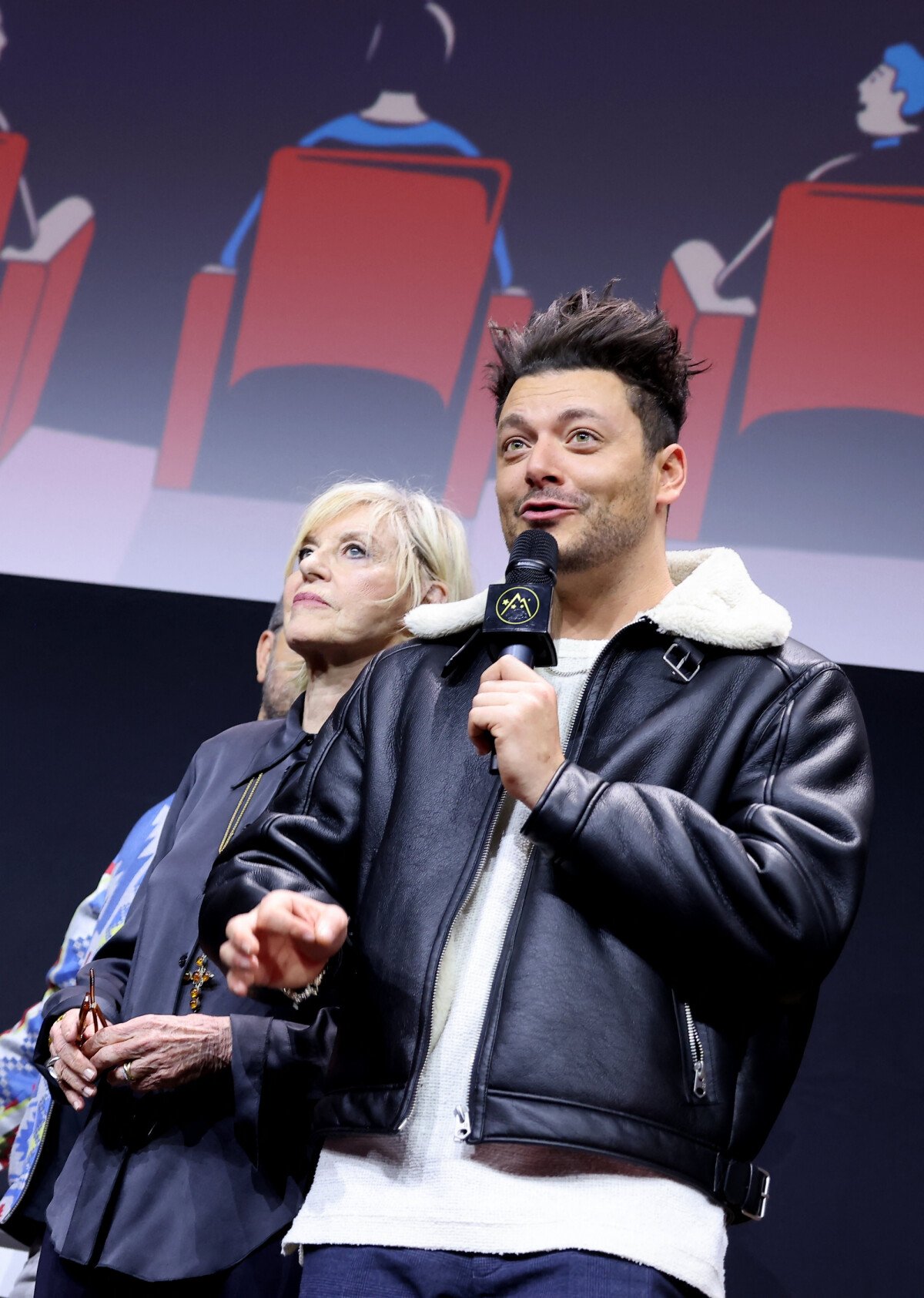 Conflit Chantal Ladesou / Inès Reg : Les Détails De Leur Dispute Conflit Chantal Ladesou / Inès Reg : Les Détails De Leur Dispute