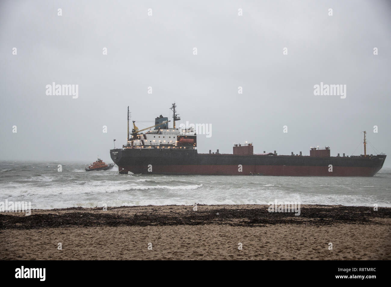 Container Ship Runs Aground On Front Lawn: Full CNN Report Container Ship Runs Aground On Front Lawn: Full CNN Report