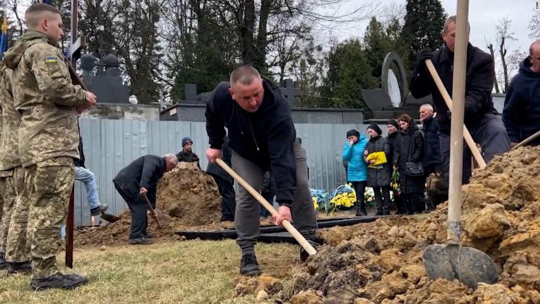 Corruption In Ukrainian Cemeteries: Officials Profiting From Fallen Soldiers