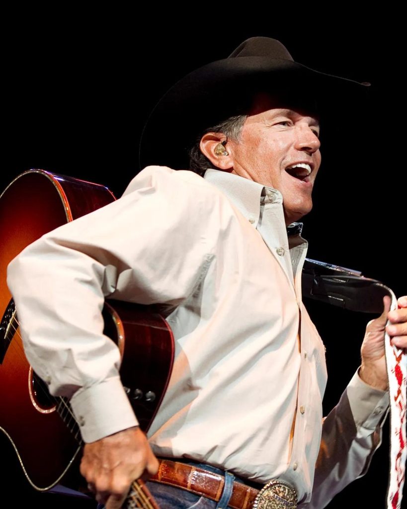 Country Legend George Strait Makes Surprise Dairy Queen Appearance Country Legend George Strait Makes Surprise Dairy Queen Appearance