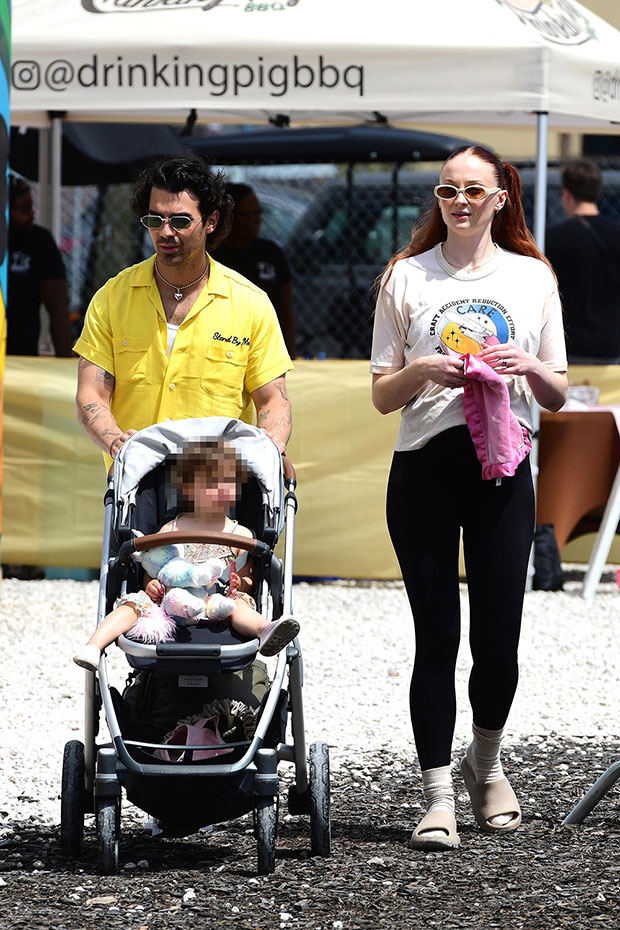 Couple Fights Over Joe Jonas: His Perfect Response Couple Fights Over Joe Jonas: His Perfect Response