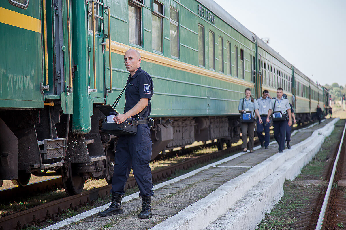 Cross-Border Mechanisms For Effective Crime Fighting Cross-Border Mechanisms For Effective Crime Fighting