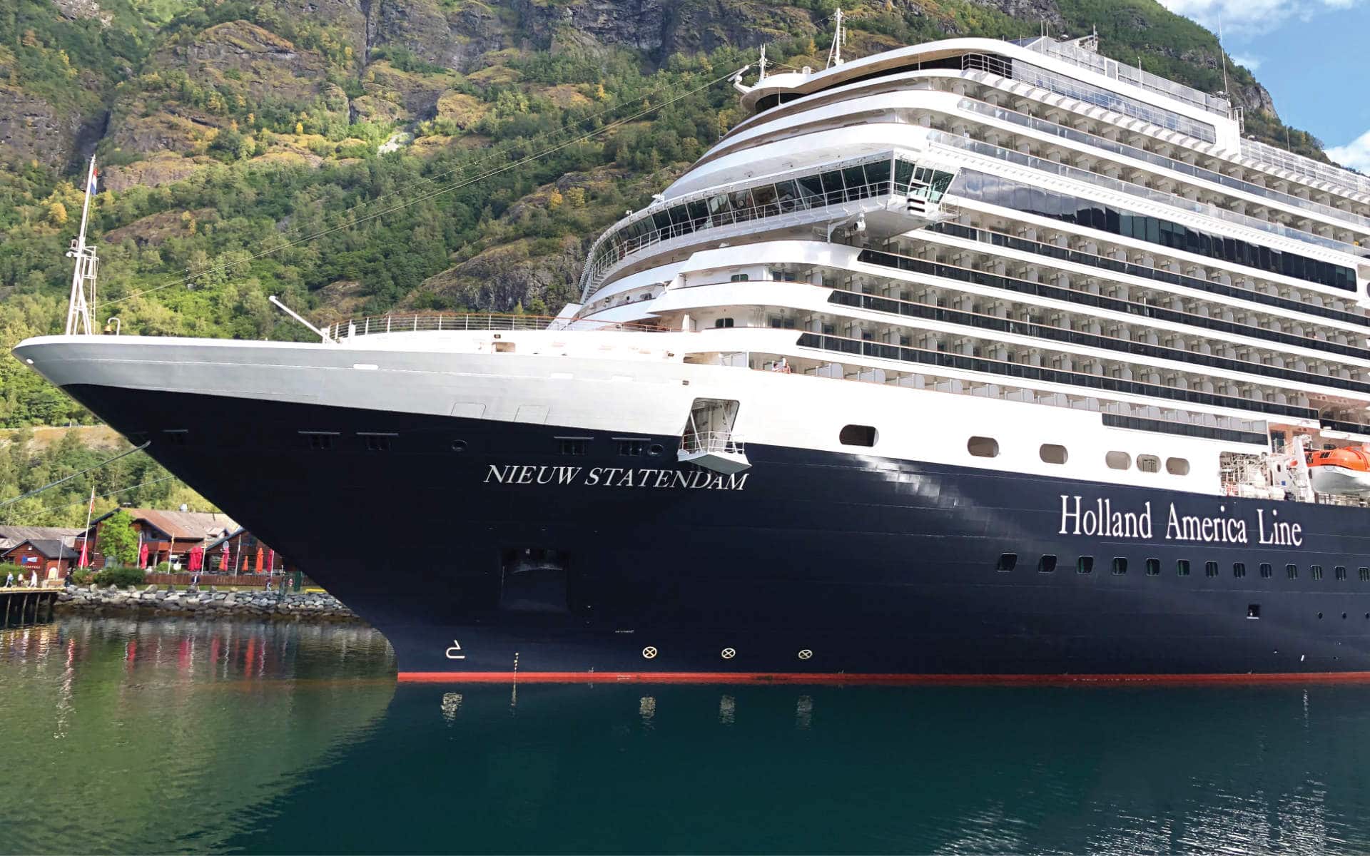 Cruise Ship Nieuw Statendam's Invergordon Visit: Easter Ross Port Activity Cruise Ship Nieuw Statendam's Invergordon Visit: Easter Ross Port Activity