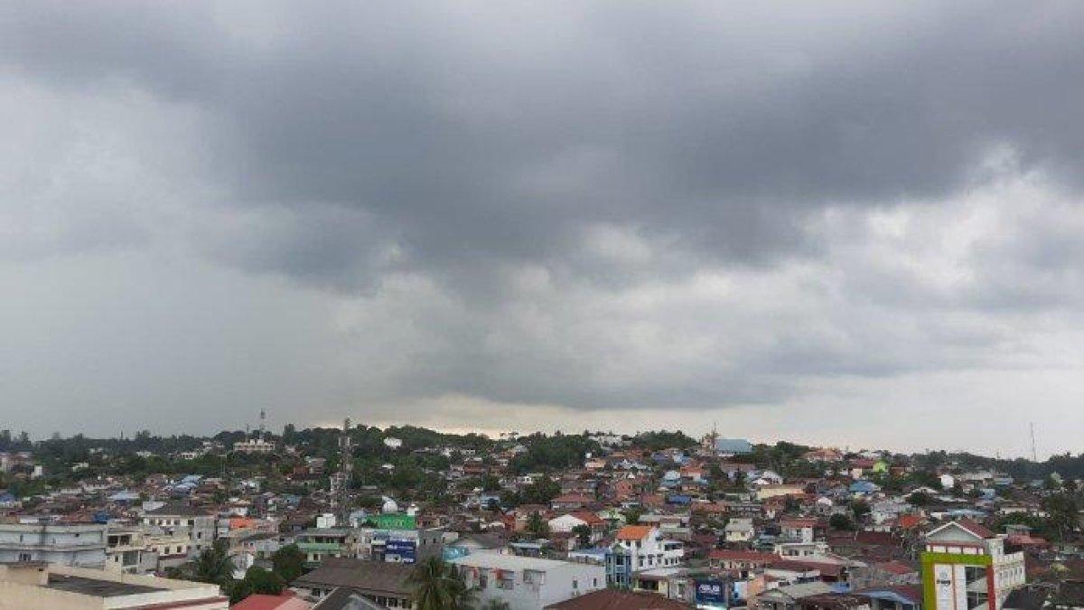 Cuaca Bandung Besok (23 April): Hujan Diperkirakan Hingga Sore Hari Cuaca Bandung Besok (23 April): Hujan Diperkirakan Hingga Sore Hari