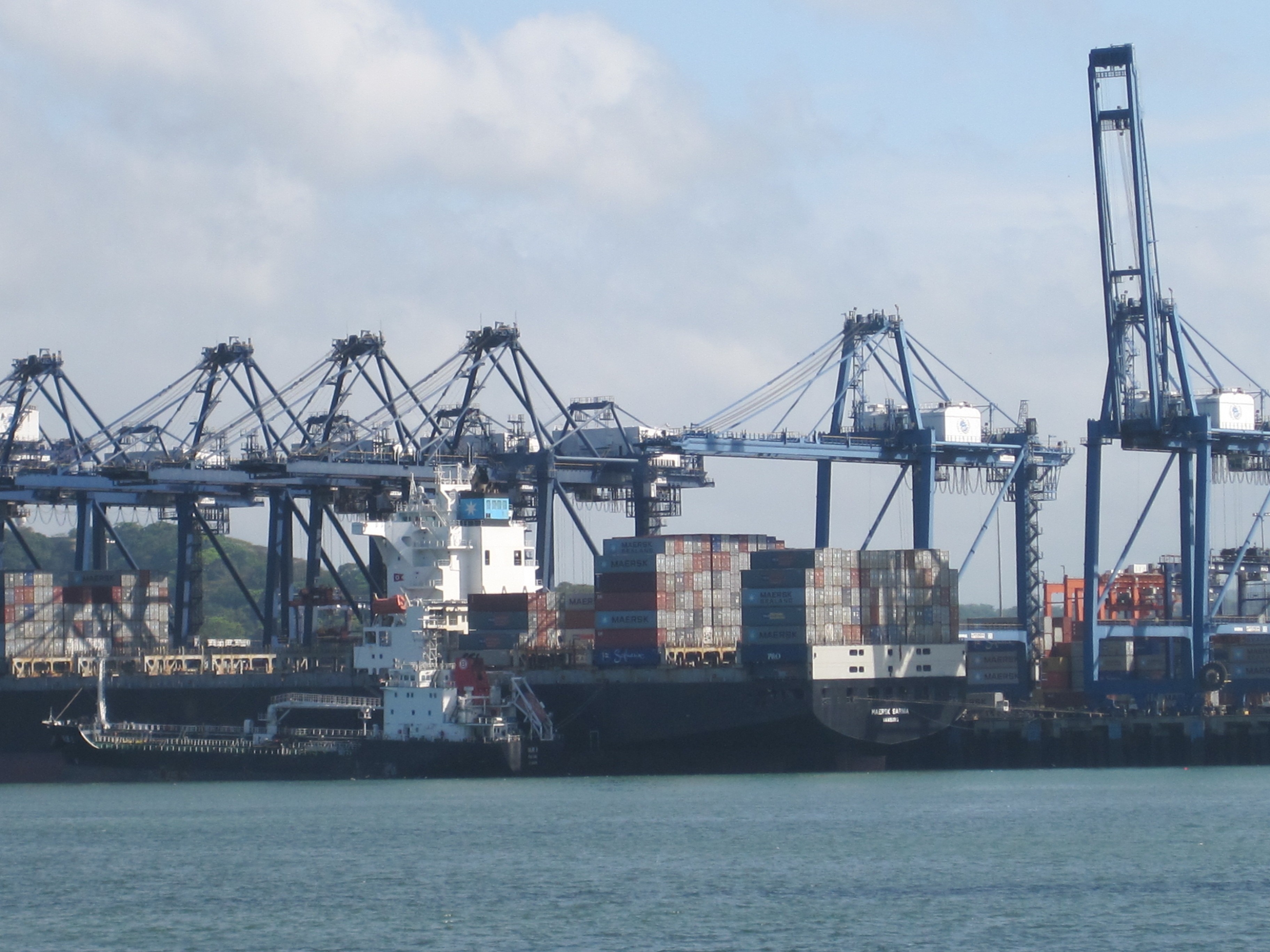 De Minimis Tariffs On Chinese Goods: The G-7's Ongoing Dialogue And Potential Impacts De Minimis Tariffs On Chinese Goods: The G-7's Ongoing Dialogue And Potential Impacts
