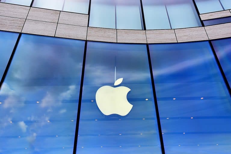 Despite Apple Price Target Cut, Wedbush Remains Bullish: Should You? Despite Apple Price Target Cut, Wedbush Remains Bullish: Should You?
