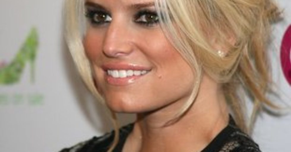 Did Jessica Simpson And Jeremy Renner Ever Flirt? A Relationship Analysis. Did Jessica Simpson And Jeremy Renner Ever Flirt? A Relationship Analysis.