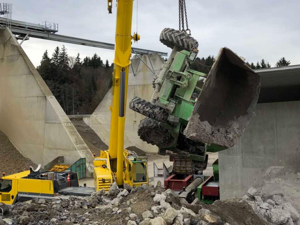 Dijon : Enquête Après La Chute Mortelle D'un Ouvrier Dijon : Enquête Après La Chute Mortelle D'un Ouvrier