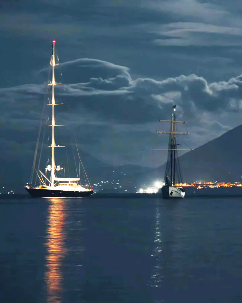 Diver Dies Recovering Sunken Superyacht Of Tech Tycoon Diver Dies Recovering Sunken Superyacht Of Tech Tycoon