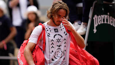 Early French Open Exits For Ruud And Tsitsipas; Swiatek's Strong Start Early French Open Exits For Ruud And Tsitsipas; Swiatek's Strong Start