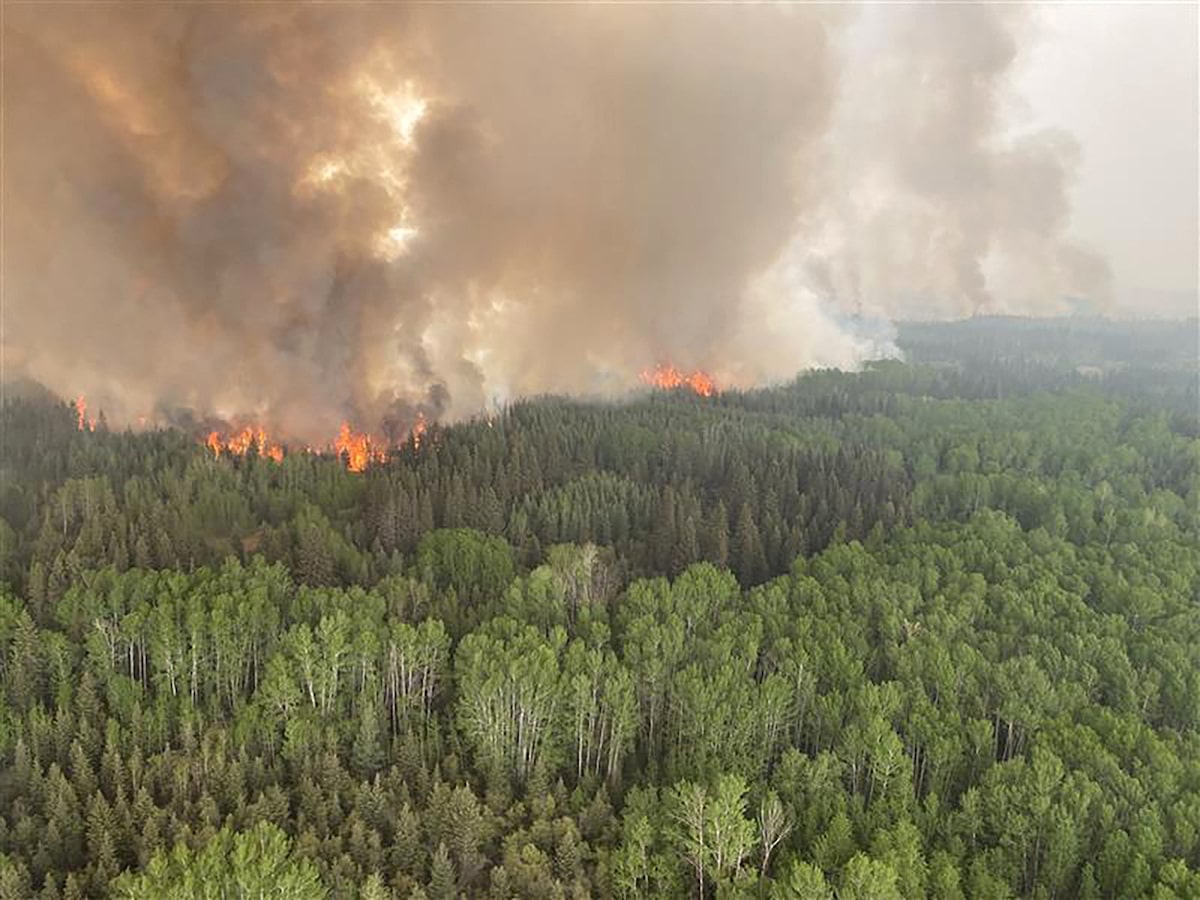 Eastern Manitoba Wildfires Rage:  A Critical Update On The Emergency