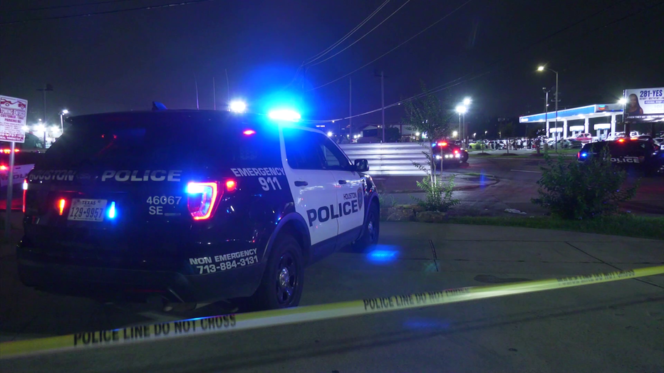 Eastpointe Foot Locker Parking Lot Shooting: 4 Shot, 2 Killed Eastpointe Foot Locker Parking Lot Shooting: 4 Shot, 2 Killed