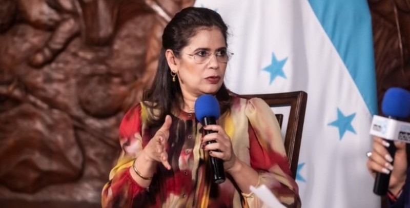 El Tenso Intercambio Entre Rixi Moncada Y Cossette López: Un Choque De Posturas El Tenso Intercambio Entre Rixi Moncada Y Cossette López: Un Choque De Posturas