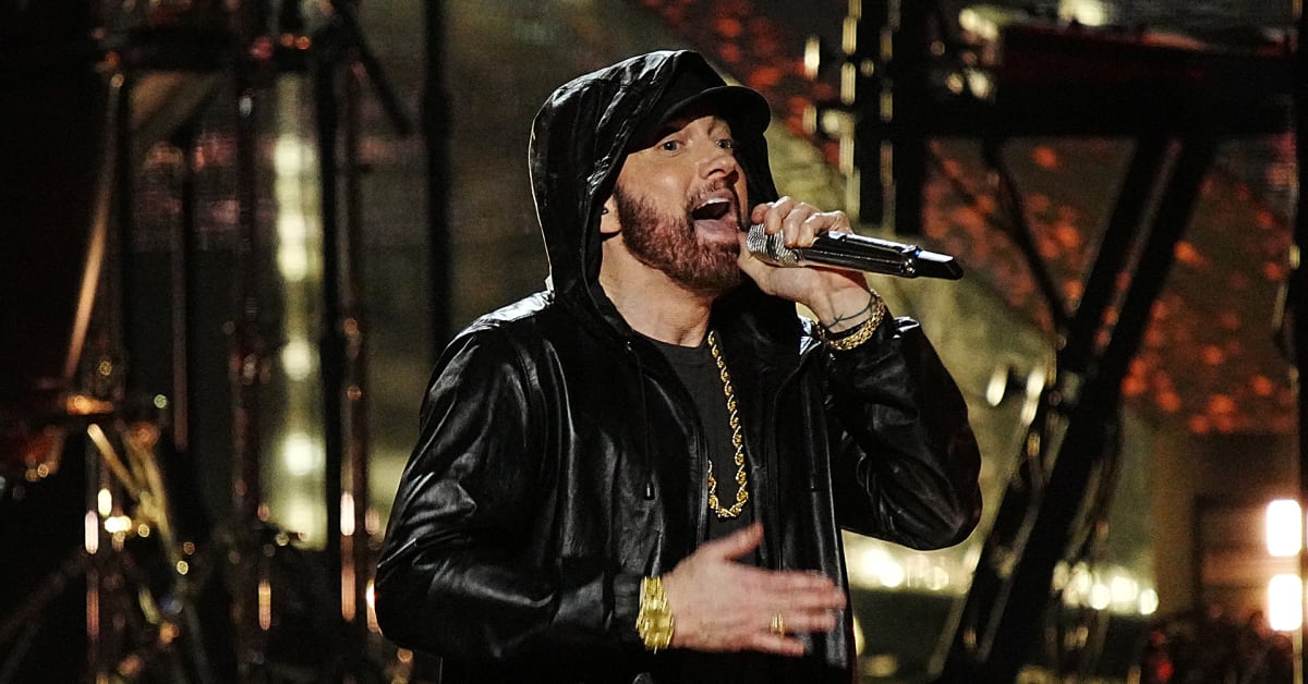 Eminem In Talks To Purchase WNBA Team Eminem In Talks To Purchase WNBA Team