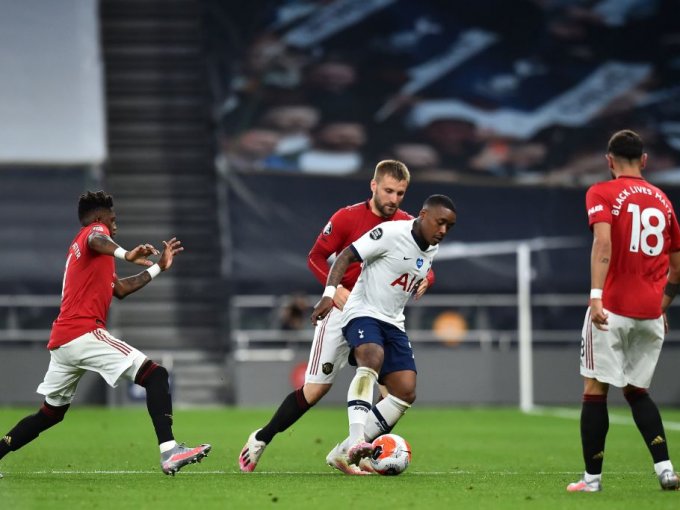 Empate Electrizante: Manchester United E Arsenal Trocam Gols Empate Electrizante: Manchester United E Arsenal Trocam Gols