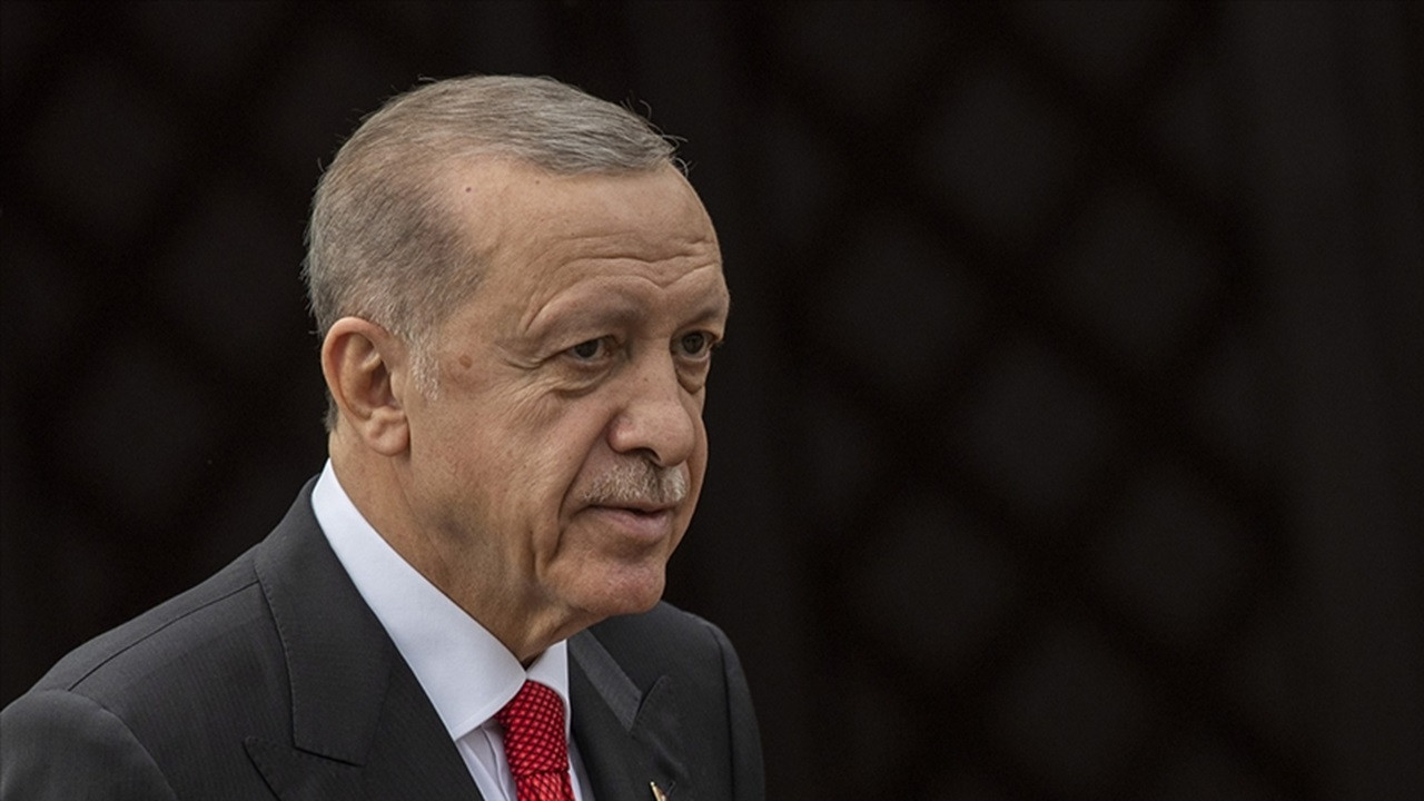 Erdoğan'ın Birleşik Arap Emirlikleri Devlet Başkanıyla Telefon Görüşmesi Erdoğan'ın Birleşik Arap Emirlikleri Devlet Başkanıyla Telefon Görüşmesi