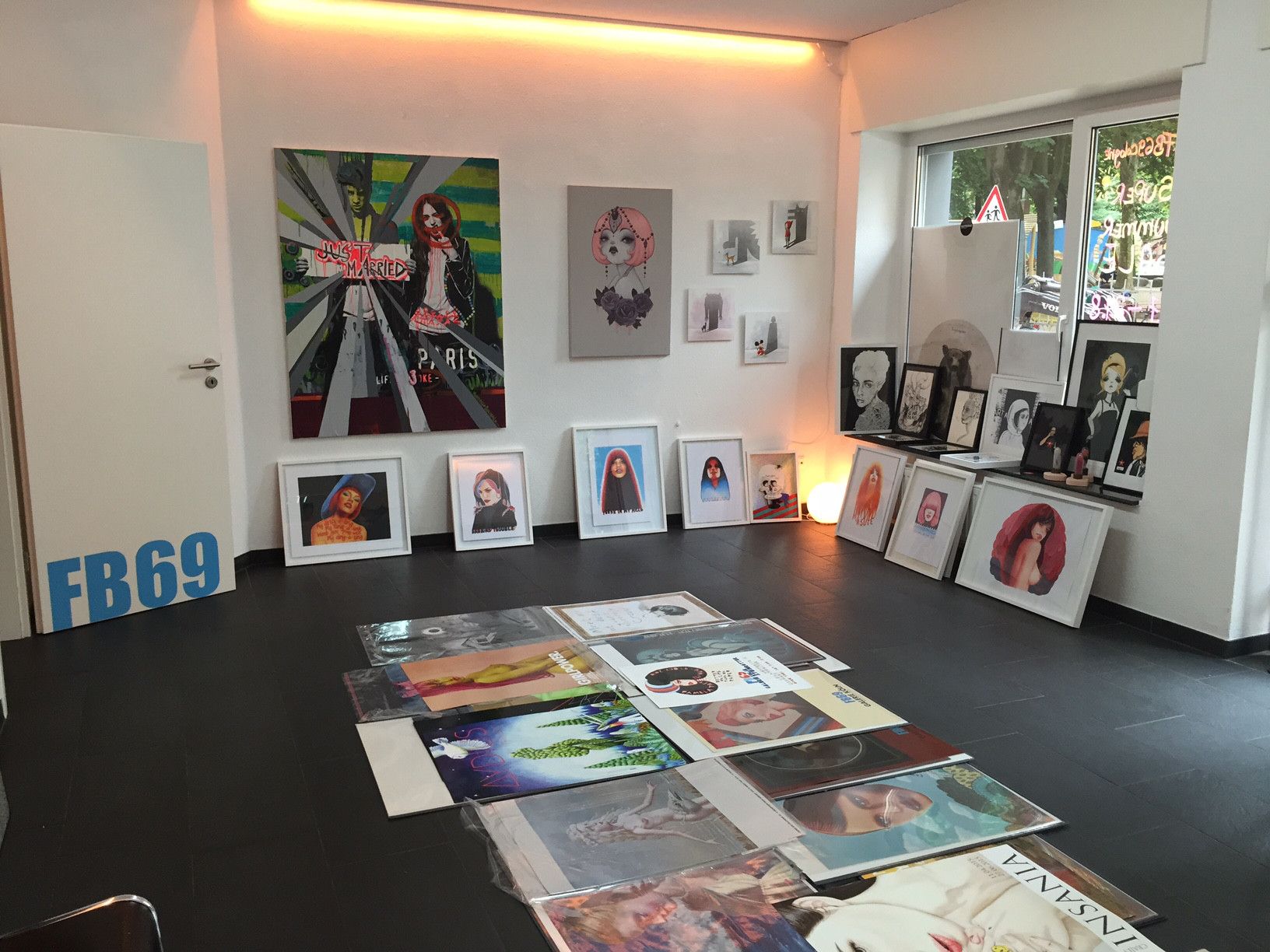 Erfolgreicher Kunst- Und Vintagemarkt Auf Dem Coty-Gelände In Köln-Bickendorf