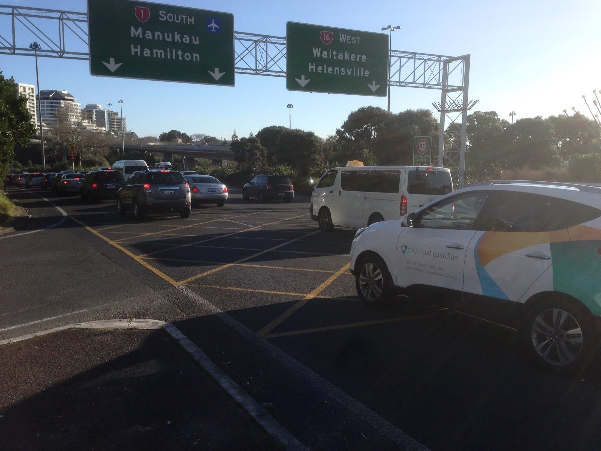 Escape French Traffic Jams: Smooth Driving Routes For Your Weekend Trip Escape French Traffic Jams: Smooth Driving Routes For Your Weekend Trip