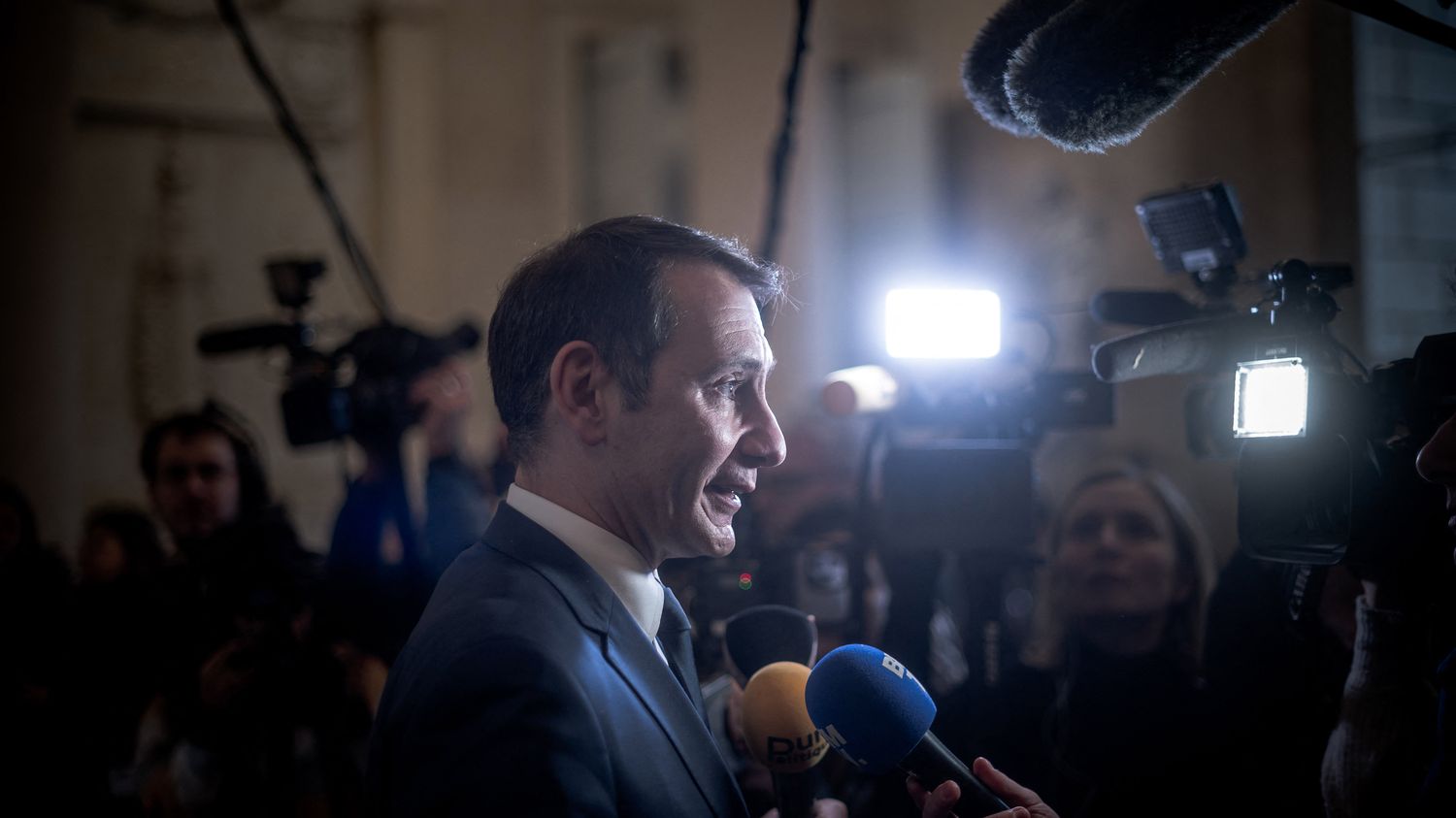 Europe 1 : Le Week-end Avec Aurélien Véron Et Laurent Jacobelli