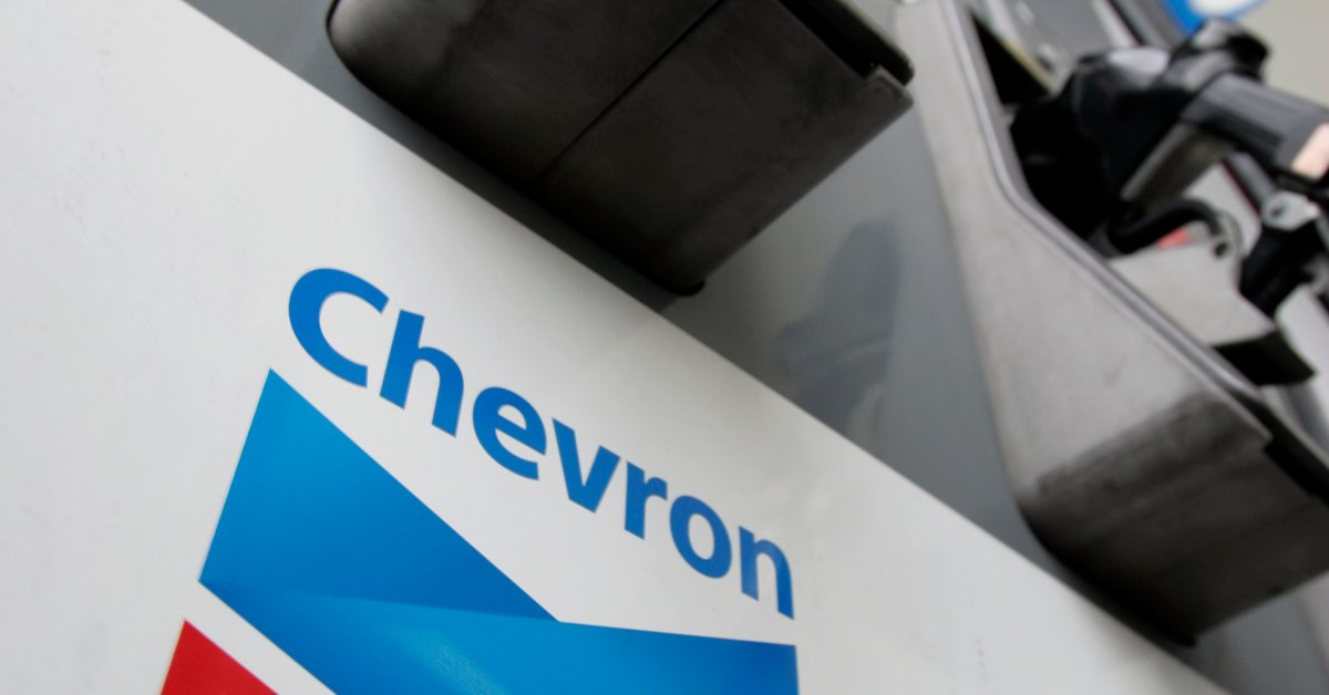 Expect Record-Low Gas Prices This Memorial Day Weekend Expect Record-Low Gas Prices This Memorial Day Weekend
