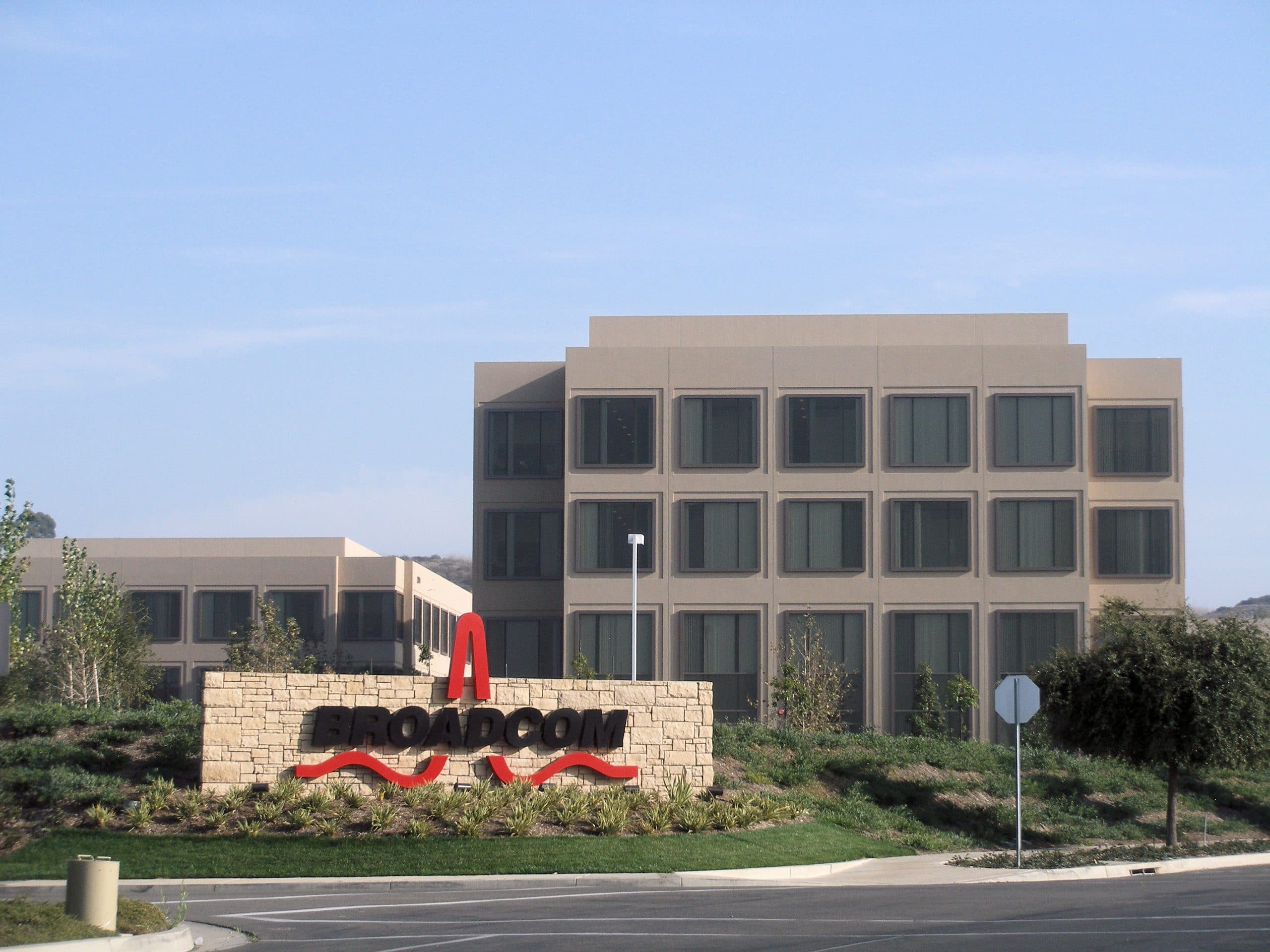 Extreme Price Increase: Broadcom's VMware Deal Faces AT&T Backlash Extreme Price Increase: Broadcom's VMware Deal Faces AT&T Backlash