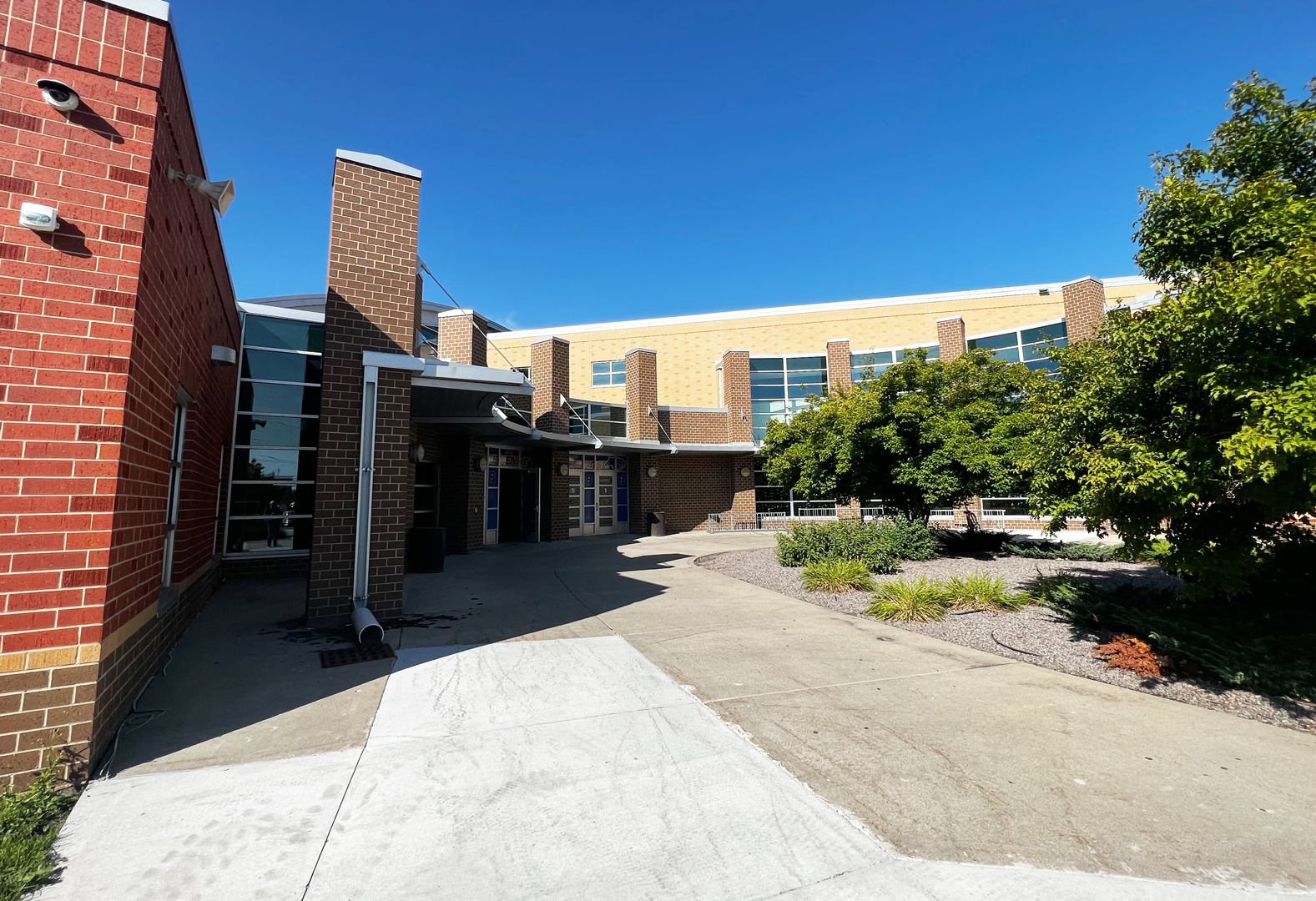 Fargo's Sheyenne High Recognizes Eagleson's Excellence In Science Education Fargo's Sheyenne High Recognizes Eagleson's Excellence In Science Education