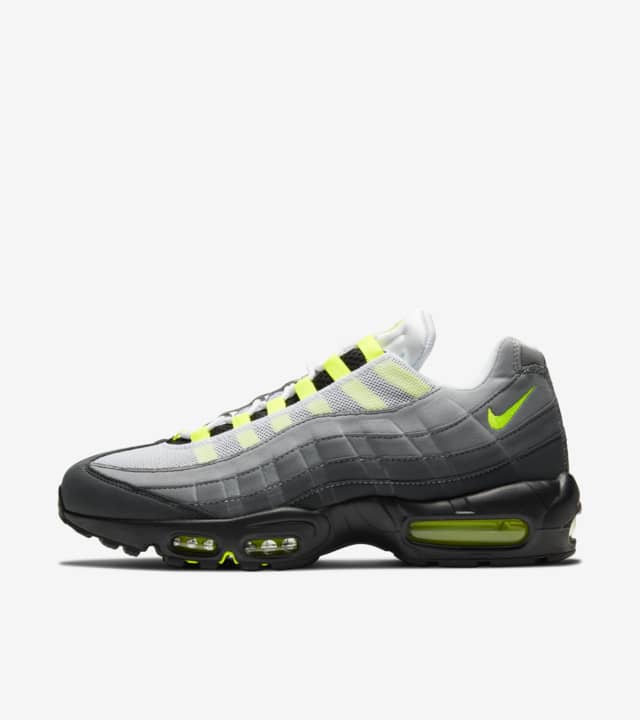 Finding The Perfect Fit: A Guide To The Nike Air Max 95 OG Big Bubble HM8755-001 Finding The Perfect Fit: A Guide To The Nike Air Max 95 OG Big Bubble HM8755-001