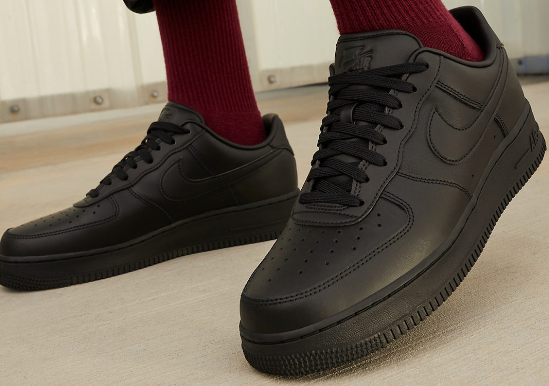 Foot Locker Sale: Nike Air, Dunks, Jordans & More Sneakers Up To 40% Off Foot Locker Sale: Nike Air, Dunks, Jordans & More Sneakers Up To 40% Off