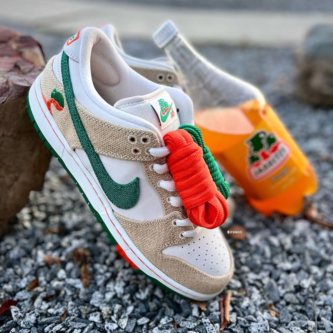 Foot Locker Sneaker Sale: Nike Air, Dunks, Jordans - 40% Off Foot Locker Sneaker Sale: Nike Air, Dunks, Jordans - 40% Off