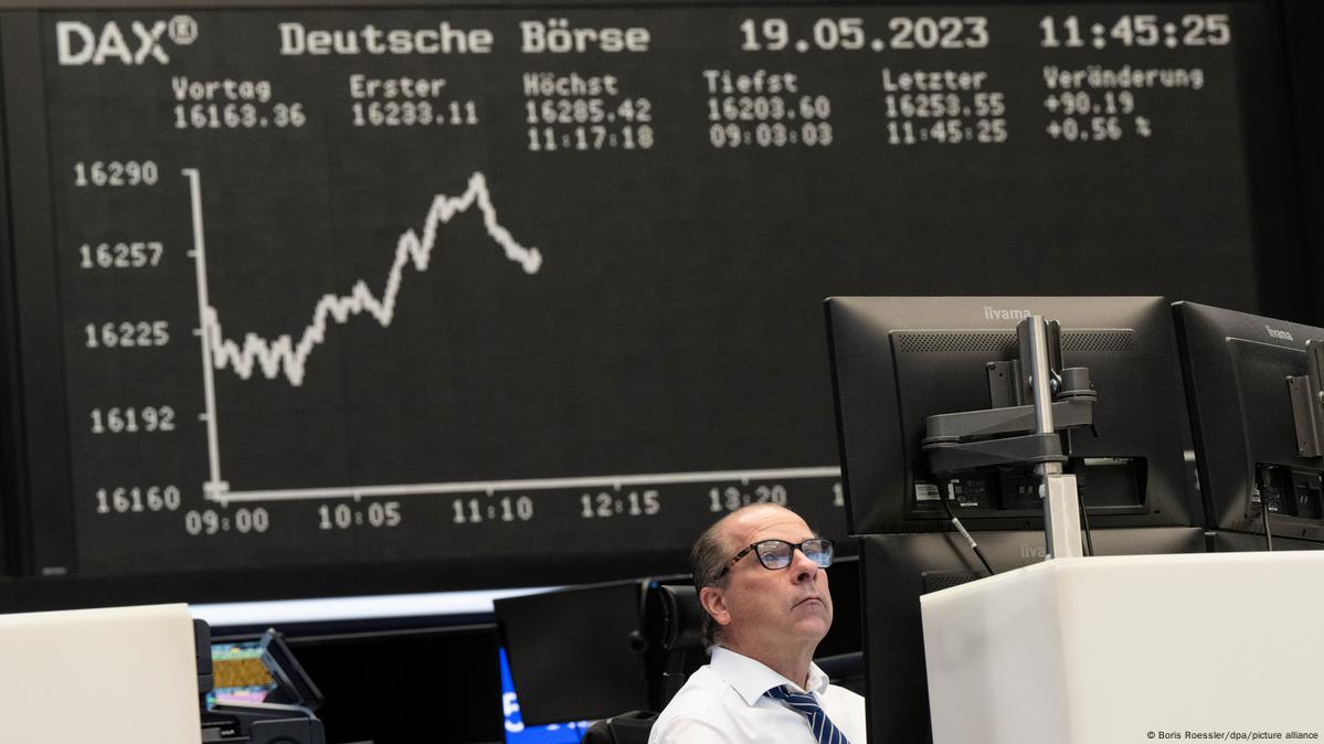 Frankfurt Stock Market: DAX Climbs, Record High In Sight Frankfurt Stock Market: DAX Climbs, Record High In Sight
